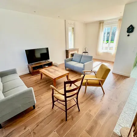La Maison De Brunyl Casa de Férias La Rochelle (Charente-Maritime)